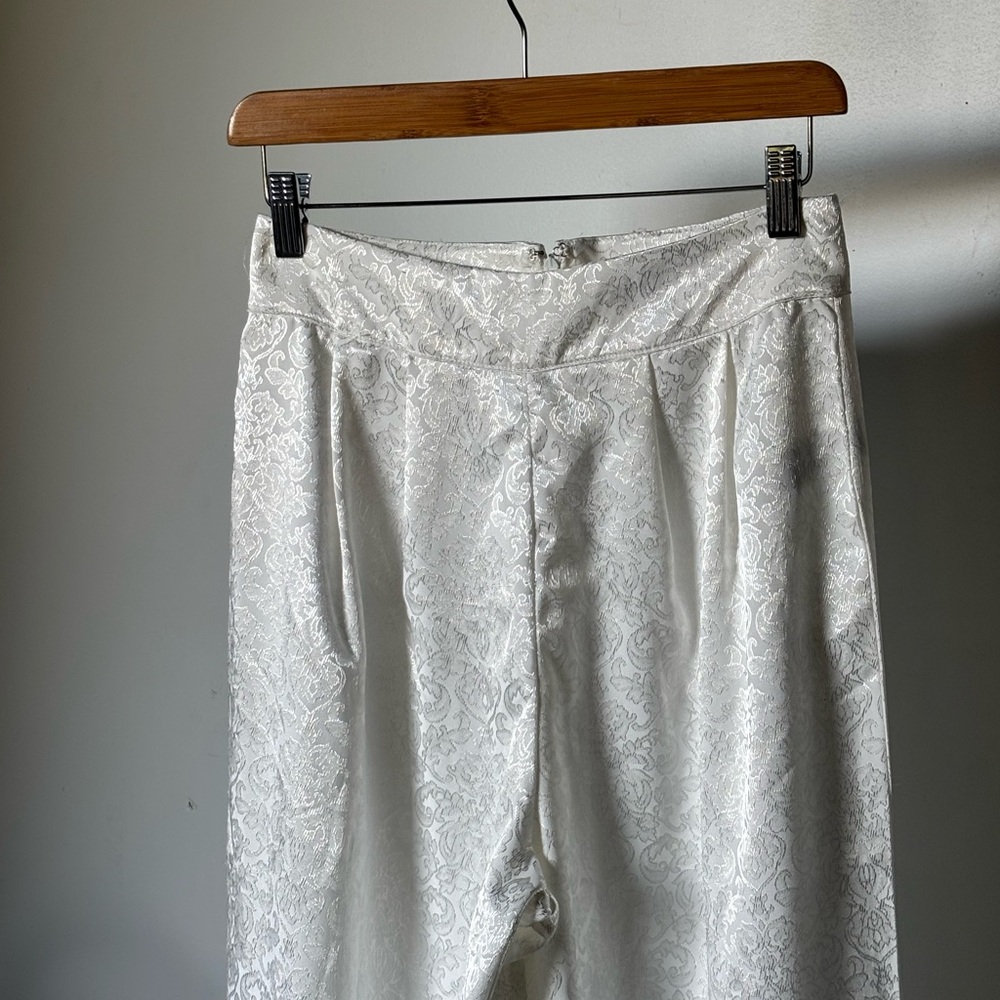 Forever 21 White Patterned Trousers - Picture 4 of 10